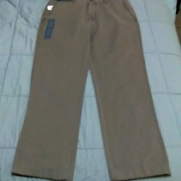 ROUNDTREE & YORKE MENS KHAKI,"CASUALS".QUALITY BRAND & VERSATILE.NEW WITH TAGS!! - Picture 3 of 5